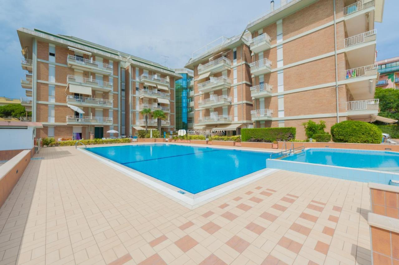 Residence Puerto Del Sol Immobiliare Pacella Jesolo Extérieur photo