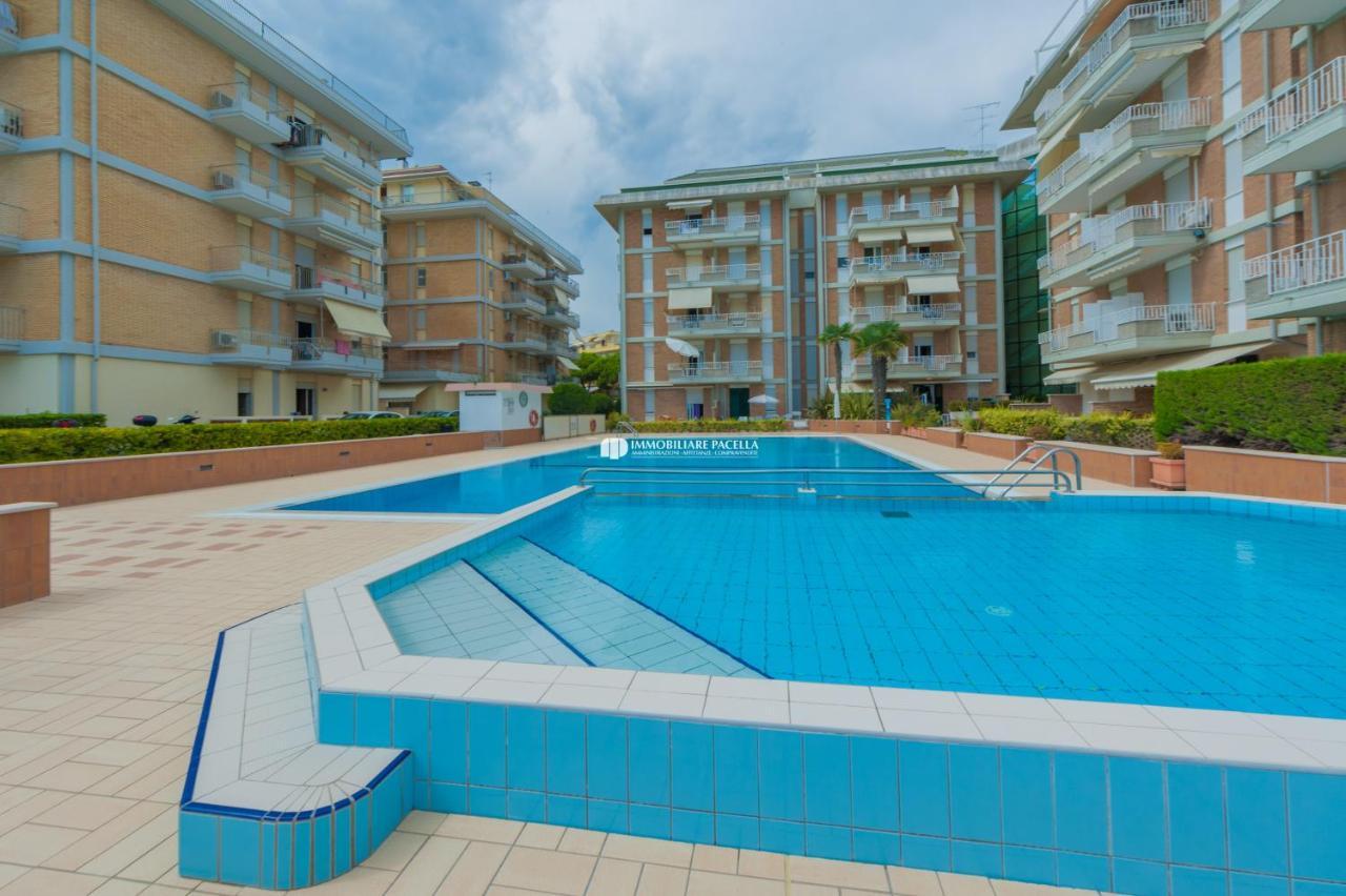 Residence Puerto Del Sol Immobiliare Pacella Jesolo Extérieur photo